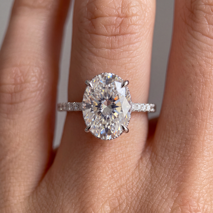 Liané | Halo Oval Ring